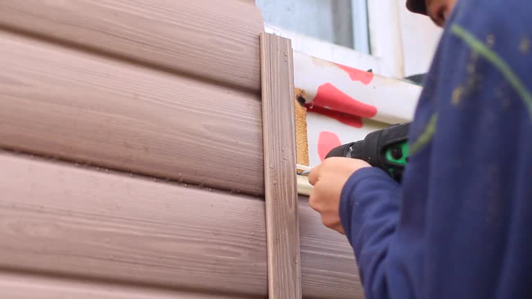 Best Storm Damage Siding Repair  in Medina, WA